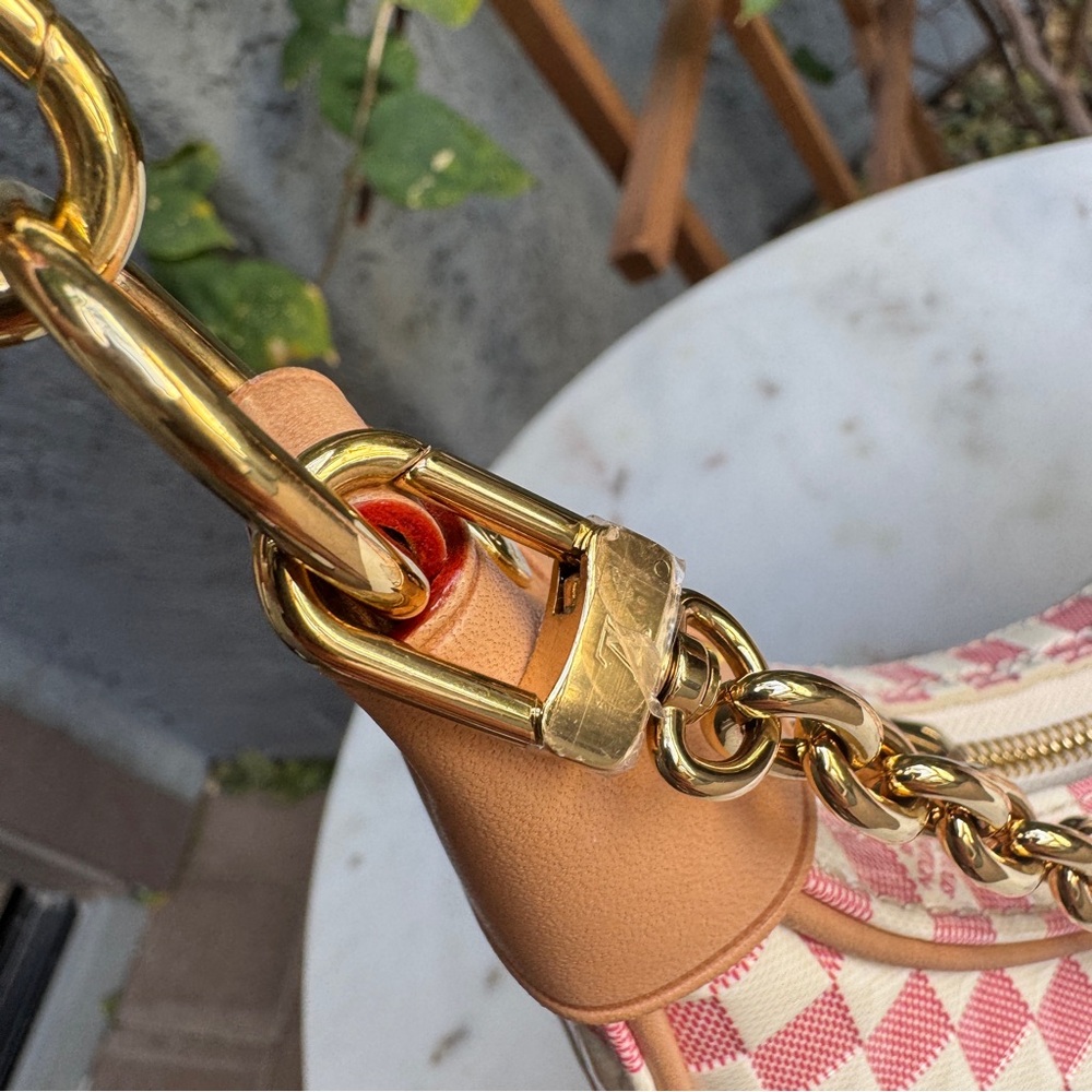 Louis Vuitton Damier Vernis Loop Crossbody - Picture 9 of 14